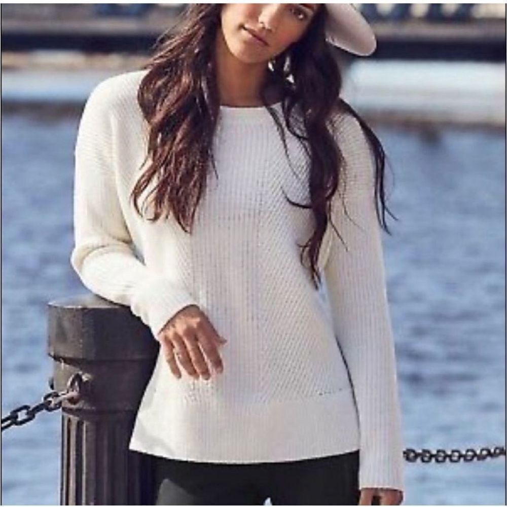 Athleta off white merino wool XS cozy sporty pullover sweater